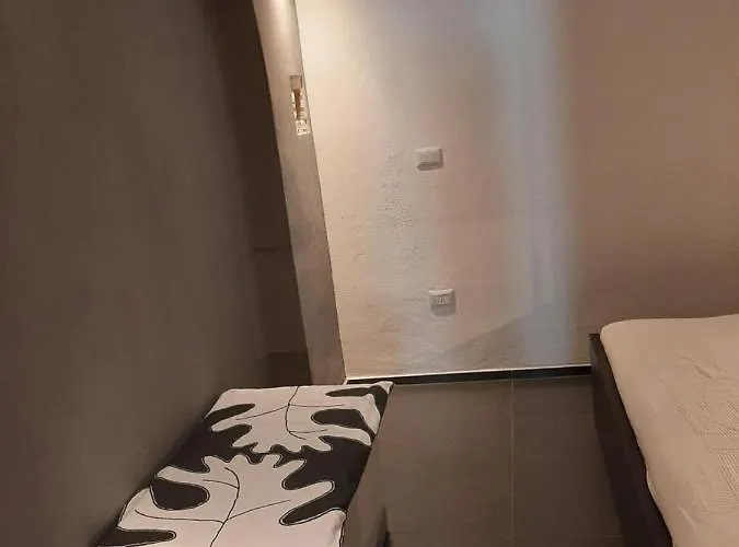 بيت للعطل Urban79 *